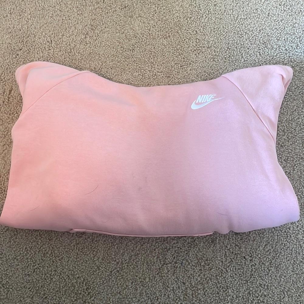xs pink nike sweatshirt